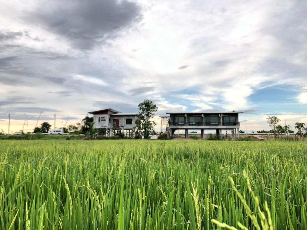 Ban Suweena Uthai Thani Zewnętrze zdjęcie
